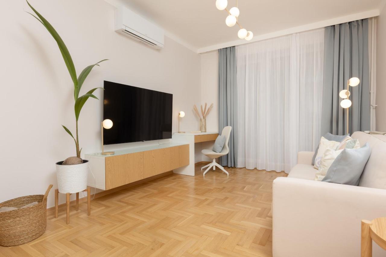 Bright Apartment Kasprzaka Warsaw Wola Near Metro Station By Noclegi Renters Varsóvia Exterior foto