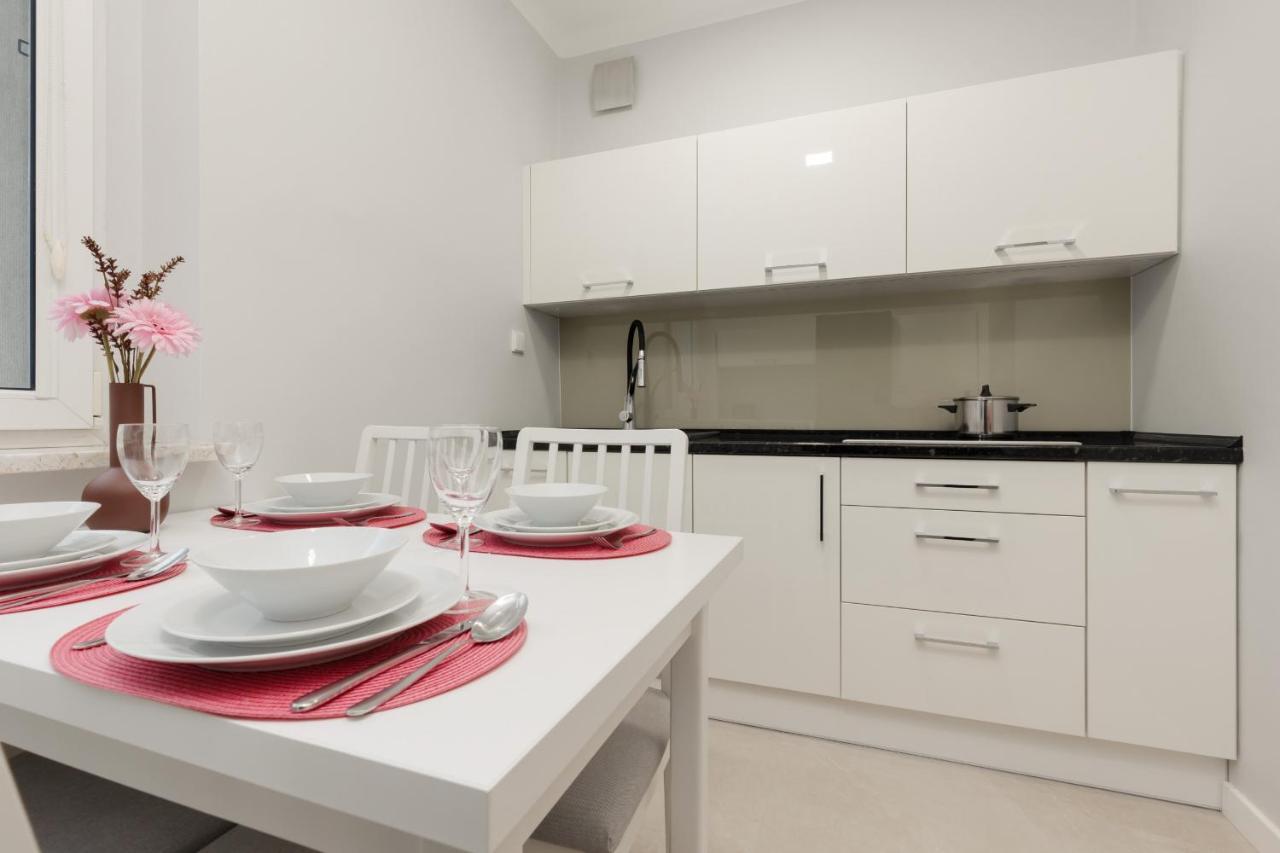 Bright Apartment Kasprzaka Warsaw Wola Near Metro Station By Noclegi Renters Varsóvia Exterior foto