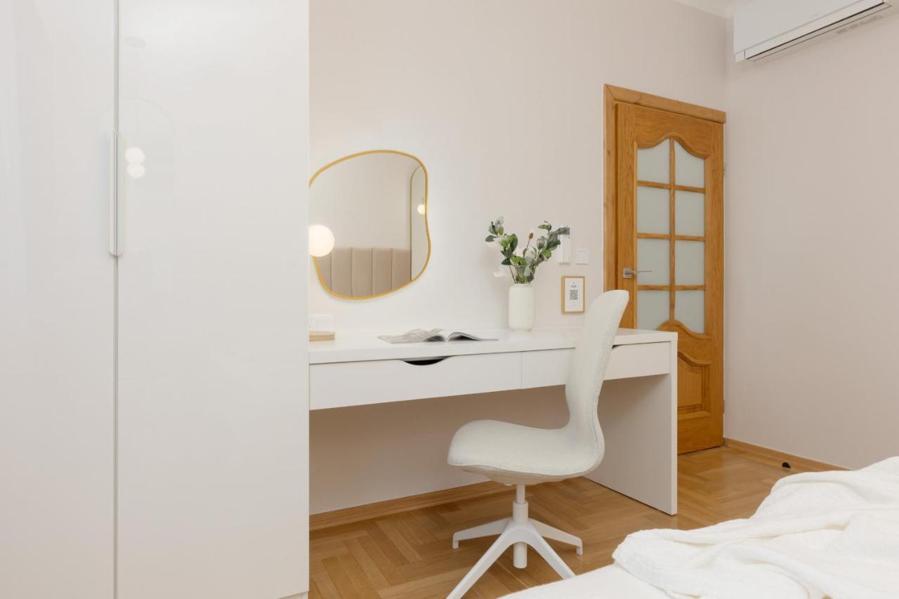 Bright Apartment Kasprzaka Warsaw Wola Near Metro Station By Noclegi Renters Varsóvia Exterior foto