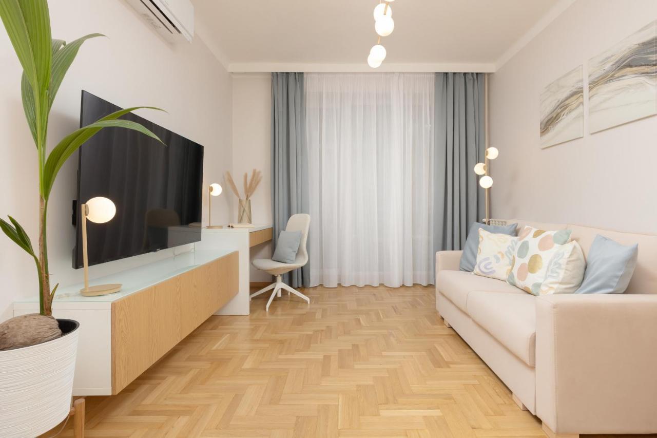 Bright Apartment Kasprzaka Warsaw Wola Near Metro Station By Noclegi Renters Varsóvia Exterior foto