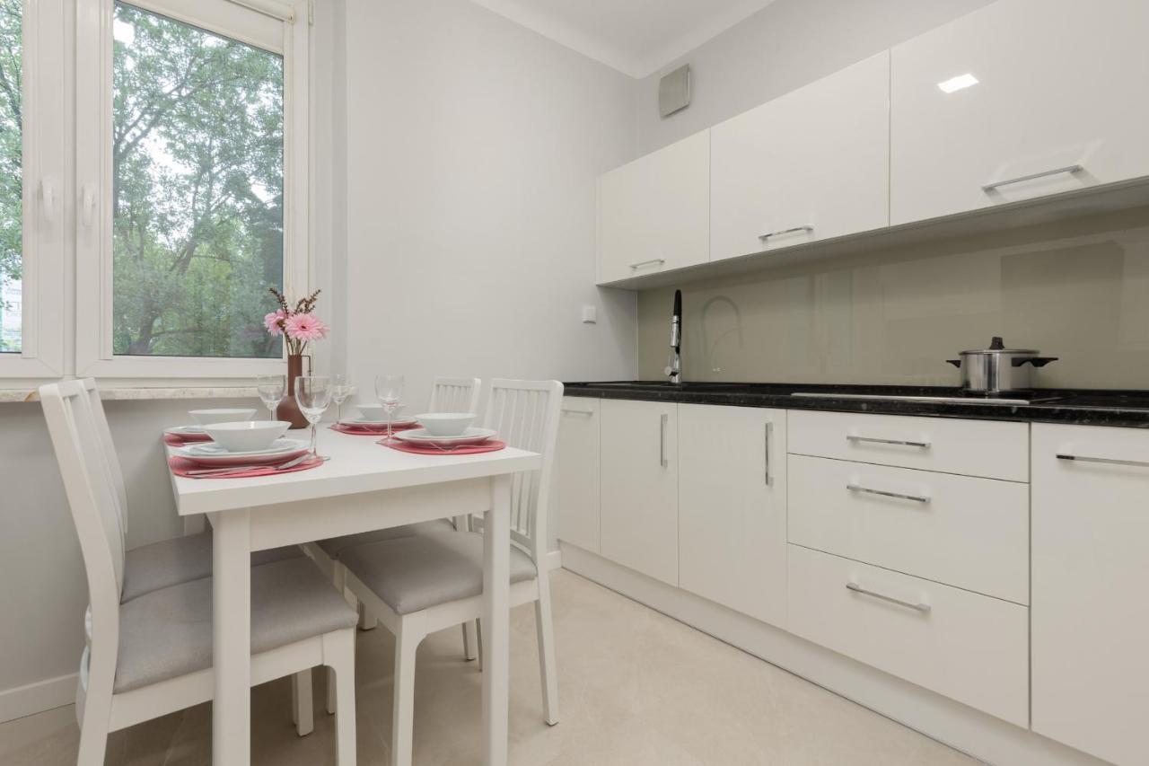 Bright Apartment Kasprzaka Warsaw Wola Near Metro Station By Noclegi Renters Varsóvia Exterior foto